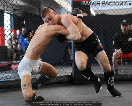 2021-05-02 Milano in the Cage 7 01800 Joan De Vecchi-Dylan Mulattieri - Shoot boxe classe B -61kg